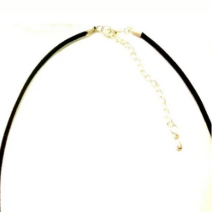 Discreet Leather Choker Necklace With Heart